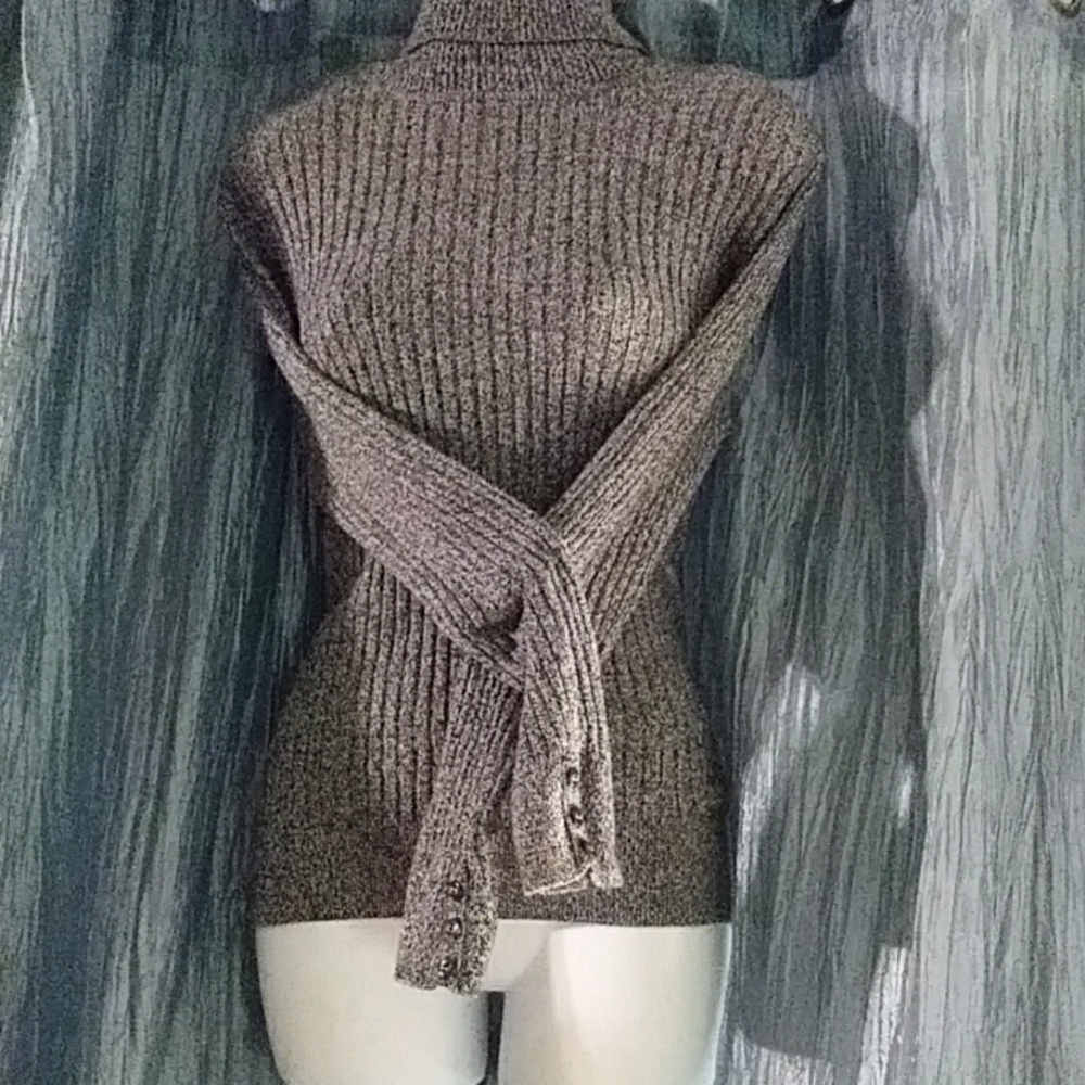 Turtle neck sweater